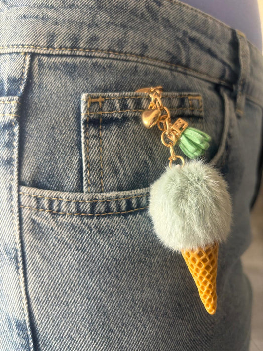 PerlaZ ice cream hanger